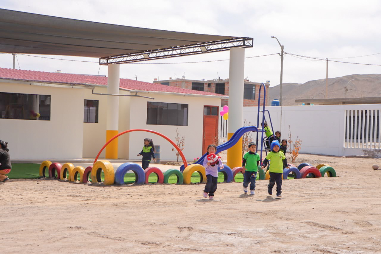 GRT entrega dos renovados planteles educativos en Boca del Río