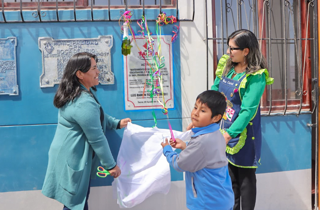 GRT entrega dos renovados planteles educativos en Boca del Río
