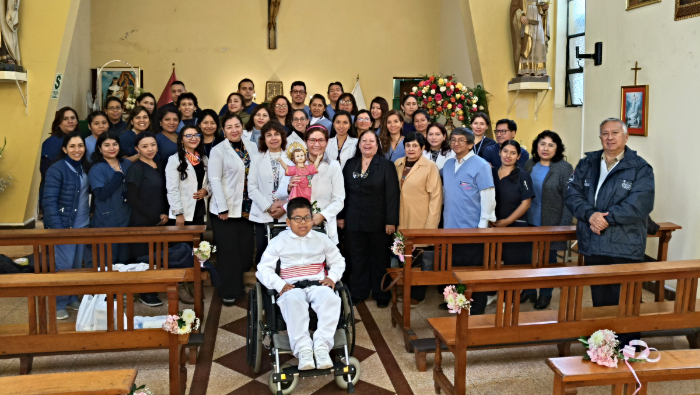 El personal del Servicio de Medicina Física y Rehabilitación participó en una misa por su 94º Aniversario.