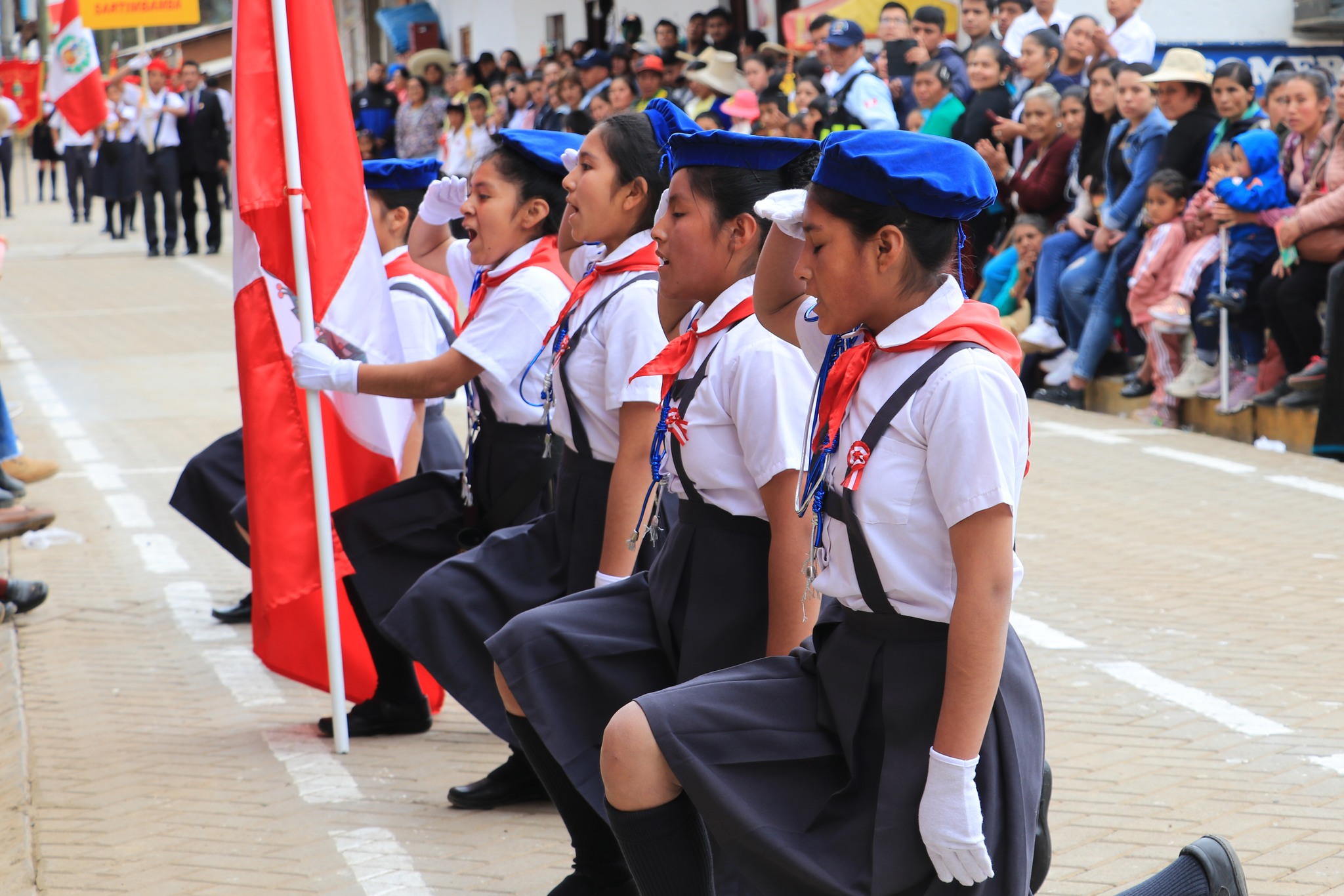 Sartimbamba celebró los 203 años de la Proclamación de la Independencia del Perú