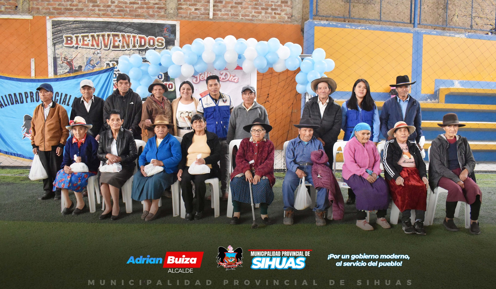 💠¡Día del Adulto Mayor!✨🥳🥳🧓👵
Hoy, 26 de agosto de 2022, conmemoramos el Día del Adulto Mayor . En esta fecha especial, queremos resaltar la importancia de cada una de las personas de la tercera edad en la sociedad y el valioso legado que continúan construyendo con su sabiduría y experiencia.
Por tal motivo, a través del Centro Integral de Atención al Adulto Mayor (CIAM) y la Oficina Municipal de Atención a las Personas con Discapacidad (OMAPED), la Municipalidad Provincial de Sihuas organizó una mañana de celebración en el complejo deportivo de Pingullo Bajo.
Además, este evento intregró a los adultos mayores del CIAM y beneficiarios del Comedor Municipal.
De igual manera, desde nuestra institución, reafirmamos nuestro compromiso de seguir proporcionando almuerzos a los adultos mayores en situación de abandono y vulnerabilidad en el distrito de Sihuas. Este apoyo, que iniciamos el 26 de marzo de 2020, continúa hasta el día de hoy.
🔹 ¡Cuidemos a nuestros adultos mayores en casa! ¡Abracemos y celebremos esta etapa de sus vidas! ¡SIGAMOS APRENDIENDO DE ELLOS! 💙.
👉 ¿Tienes algún adulto mayor en casa? ¿Cómo lo cuidas y acompañas? #DíaDelAdultoMayor #Sihuas