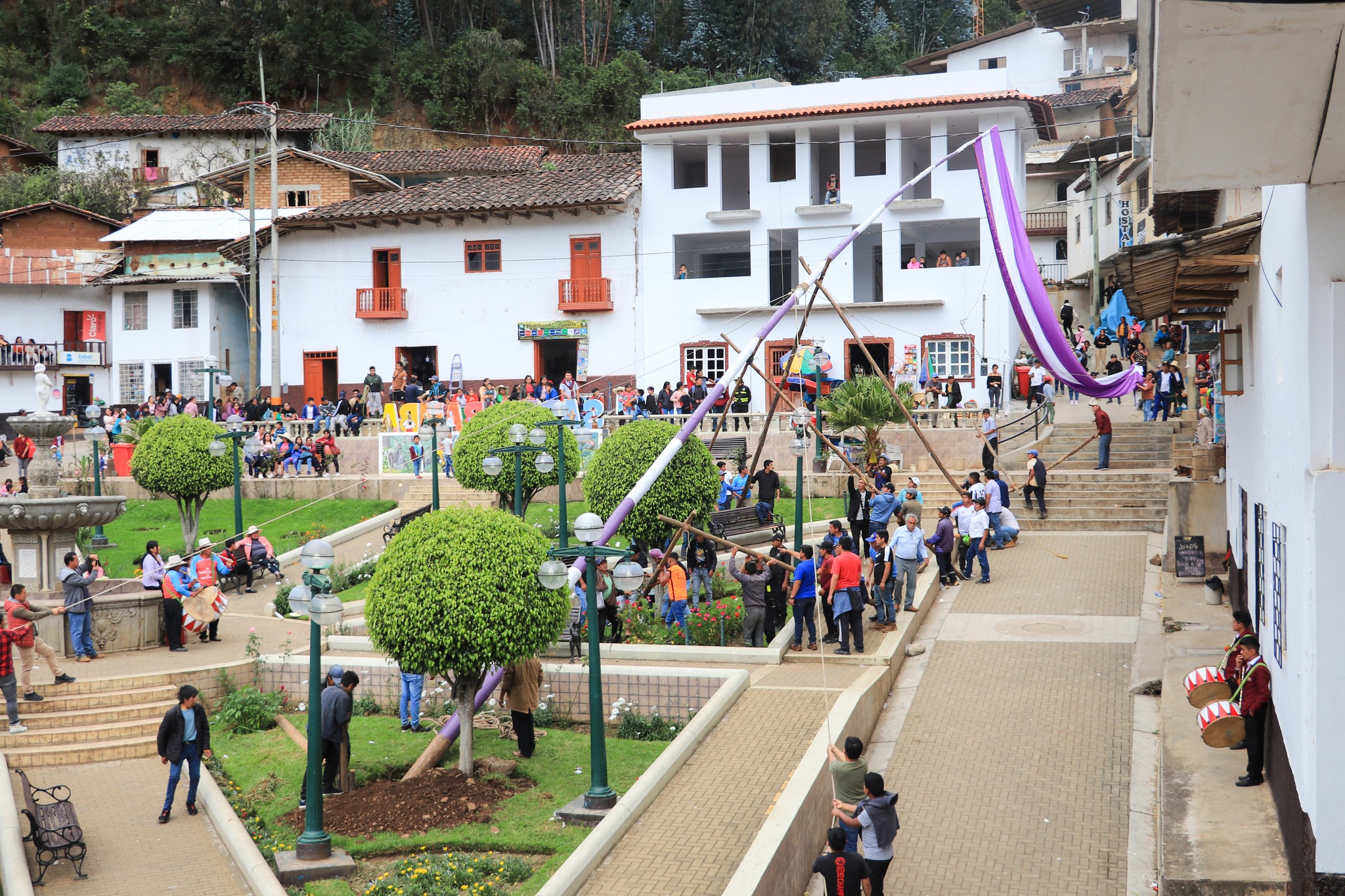 Tradicional Parada del Gallardete en honor al Señor de los Milagros, Sartimbamba 2024