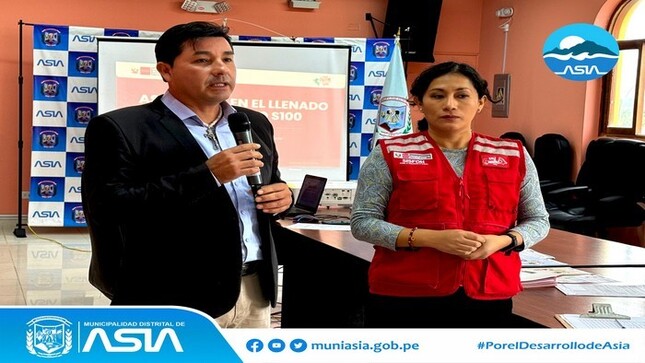 La Municipalidad Distrital de Asia que lidera nuestro alcalde Isaias Alcántara Malásquez, a través de la Sub Gerencia de Empadronamiento Local del Sistema de Focalización de Hogares (SISFOF) y en coordinación con el Ministerio de Desarrollo e Inclusión Social, se realizó el taller de “Fortalecimiento de Capacidades en el Sistema de Focalización de Hogares”, dirigidos a los responsables de la Unidad Local de Empadronamiento (ULE) de nuestra institución.
El taller se realizó en el auditorio del palacio municipal y estuvo a cargo de la exposición la licenciada Betty Lopez Choqque, coordinadora territorial en Lima Sur del MIDIS.
La capacitación tuvo como objetico promover el desarrollo humano y estilos de vida saludables mediante la capacitación a empadronadores del Sistema de Focalización de Hogares para el registro en el Padrón General de Hogares “PGH”.
#MunicipalidadDistritalDeAsia