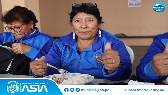 Nos complace en informa que nuestros adultos mayores, integrantes del Centro Integral del Adulto Mayor (CIAM) de la sede Capilla de Asia participaron de un compartir, gracias a la gestión de nuestro alcalde Isaias Alcántara.
#MunicipalidadDistritalDeAsia
#PorelDesarrollodeAsia
#IsaiasAlcantaraAlcaldedeAsia