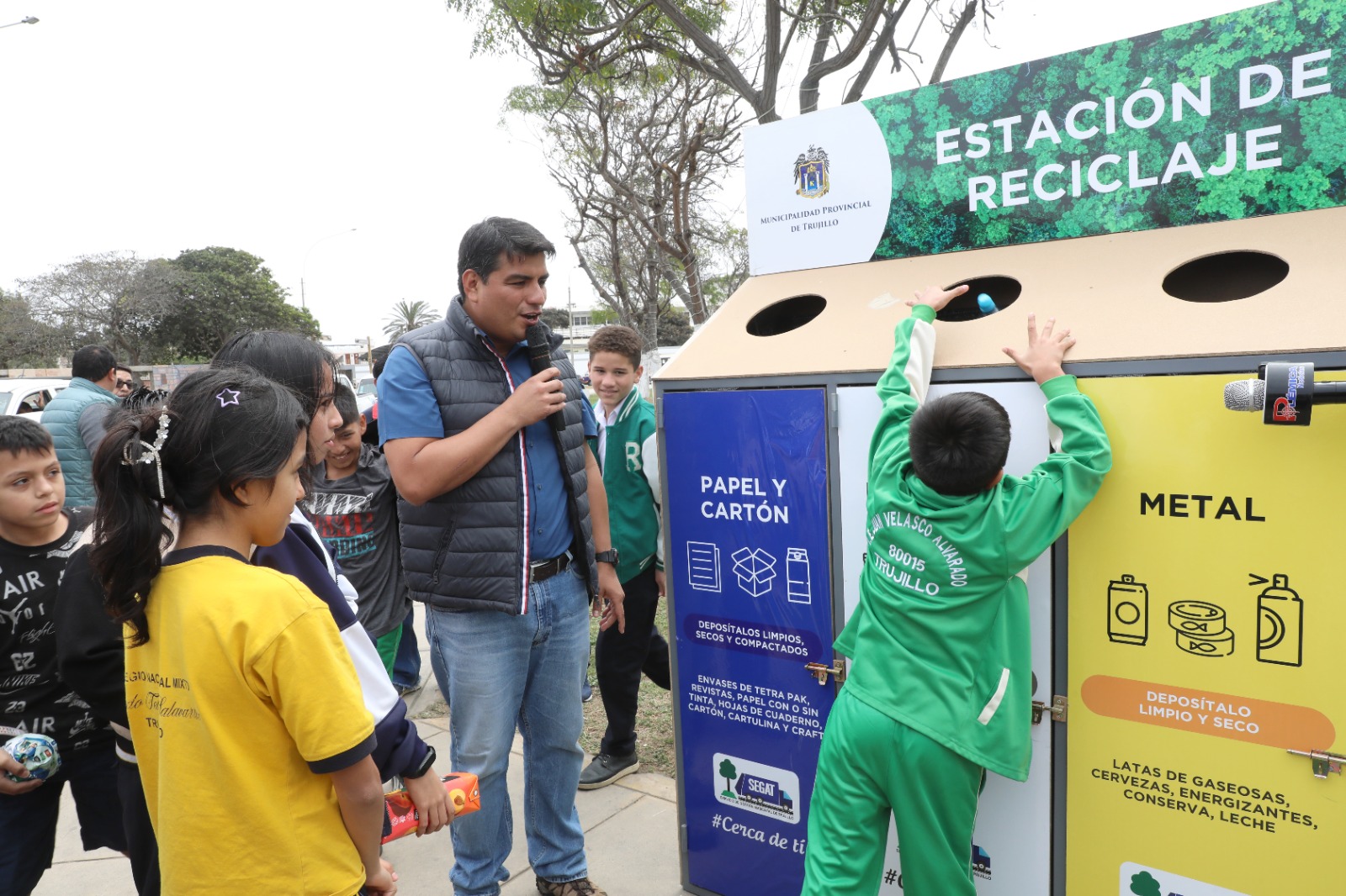 Lanzan una nueva ruta de recolección de residuos que beneficia a 7 urbanizaciones