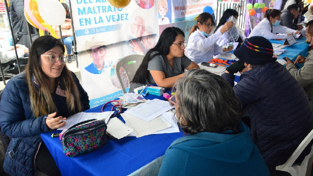 Día Nacional de la Persona Adulto Mayor, feria de la salud 