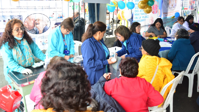 Día Nacional de la Persona Adulto Mayor, feria de la salud