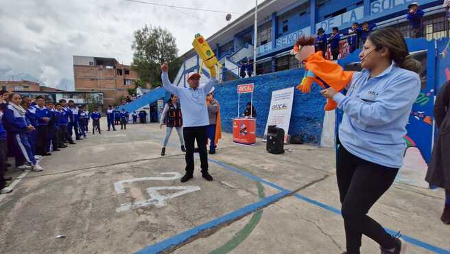 Talleres de seguridad vial siguen llegando a más colegios de Huaraz
