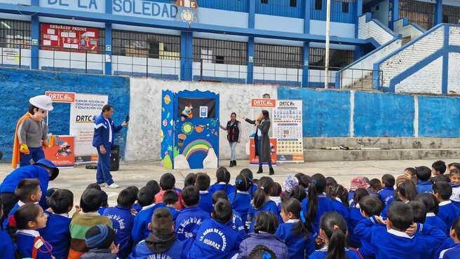 Talleres de seguridad vial siguen llegando a más colegios de Huaraz