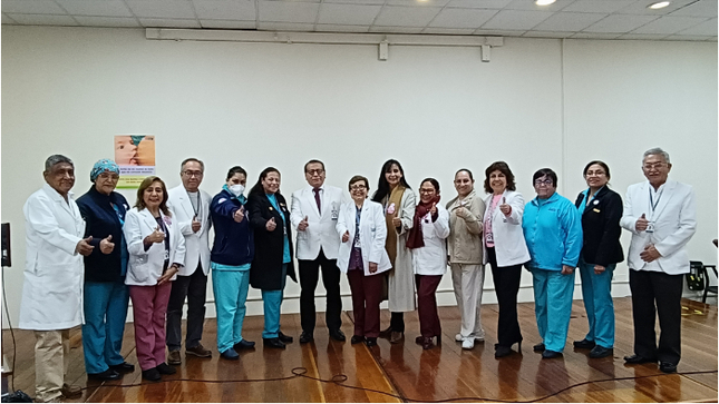 El acto de clausura contó con la presencia del director general, Dr. Carlos Urbano, quien felicitó al Comité de Lactancia Materna, que es liderado por la Dra. Nancy Olivares, Directora de Medicina. 