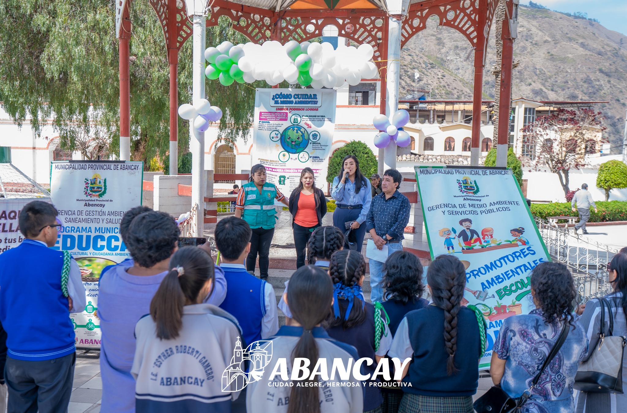 Lanzamiento Del Primer Concurso Intercolegial De Reciclaje "Eco-Reto"