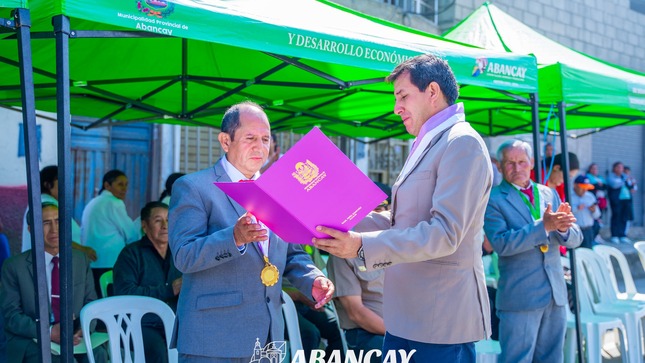 VILLA AMPAY Celebra Su XXXV Aniversario Con Emotiva Ceremonia Y Desfile Cívico.