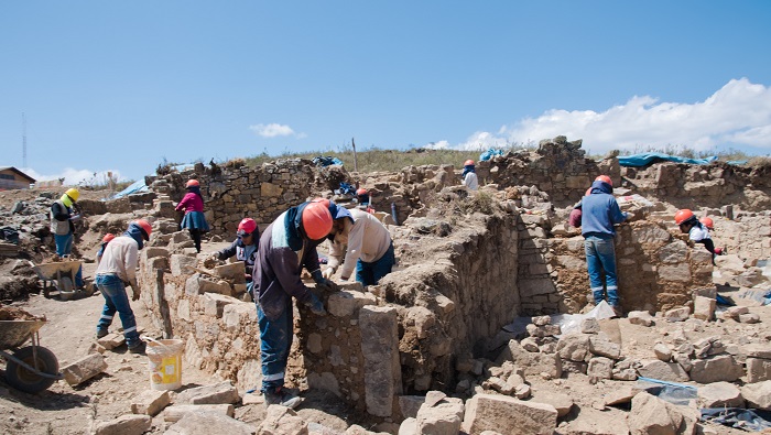 Trabajos de investigación y conservación en el subsecotr Muralla Oeste