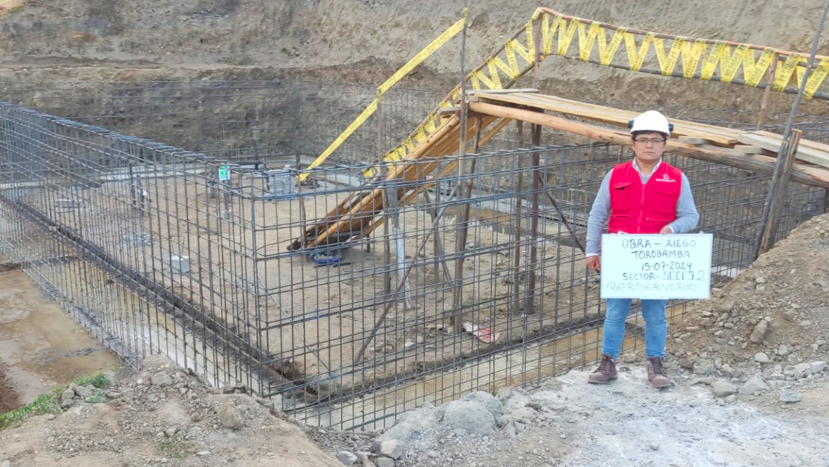 Ayacucho.- La Contraloría General alertó que la limitada asignación presupuestal que otorga el Programa Regional de Irrigación y Desarrollo Rural Integrado – PRIDER está ocasionando retrasos y paralizaciones en la ejecución de los sectores de riego de las comunidades del valle de Torobamba, de la provincia de San Miguel. Esto afecta la programación de la ejecución de obra, pone en riesgo su culminación y perjudica a la población.