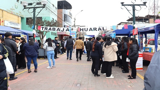 300 Jóvenes obtienen un laboral gracias al programa "Trabaja Huaral"