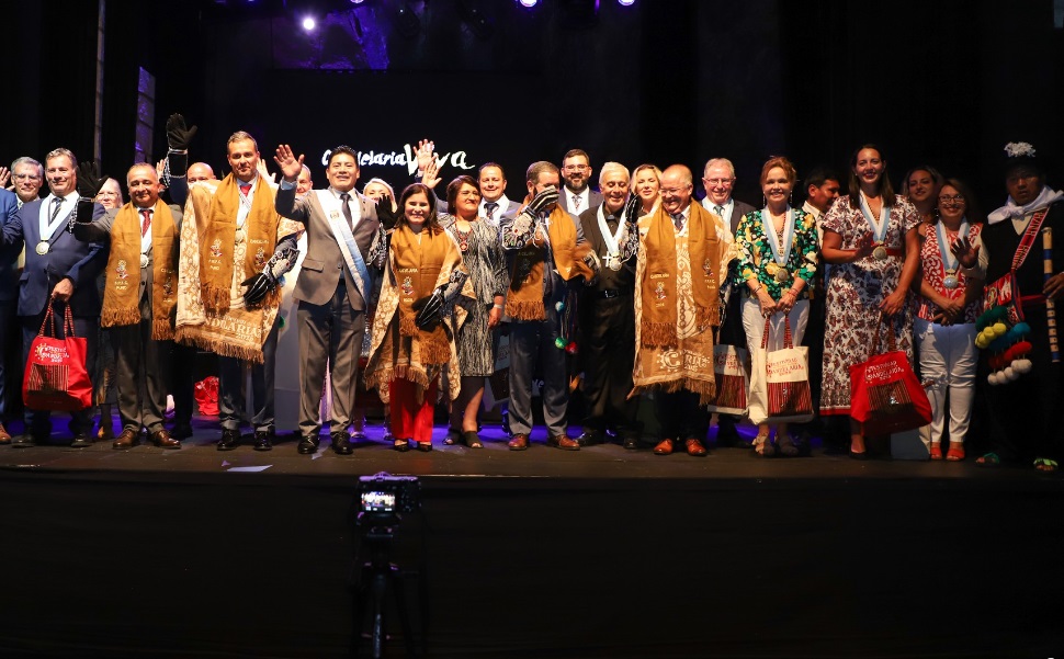 Puno y Candelaria sellan por primera vez un hermanamiento intercontinental con la bendición de la Virgen de la Candelaria