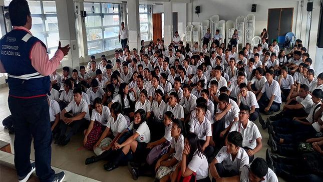 Alcalde Chong Ríos impulsa charla de Seguridad Vial en colegio