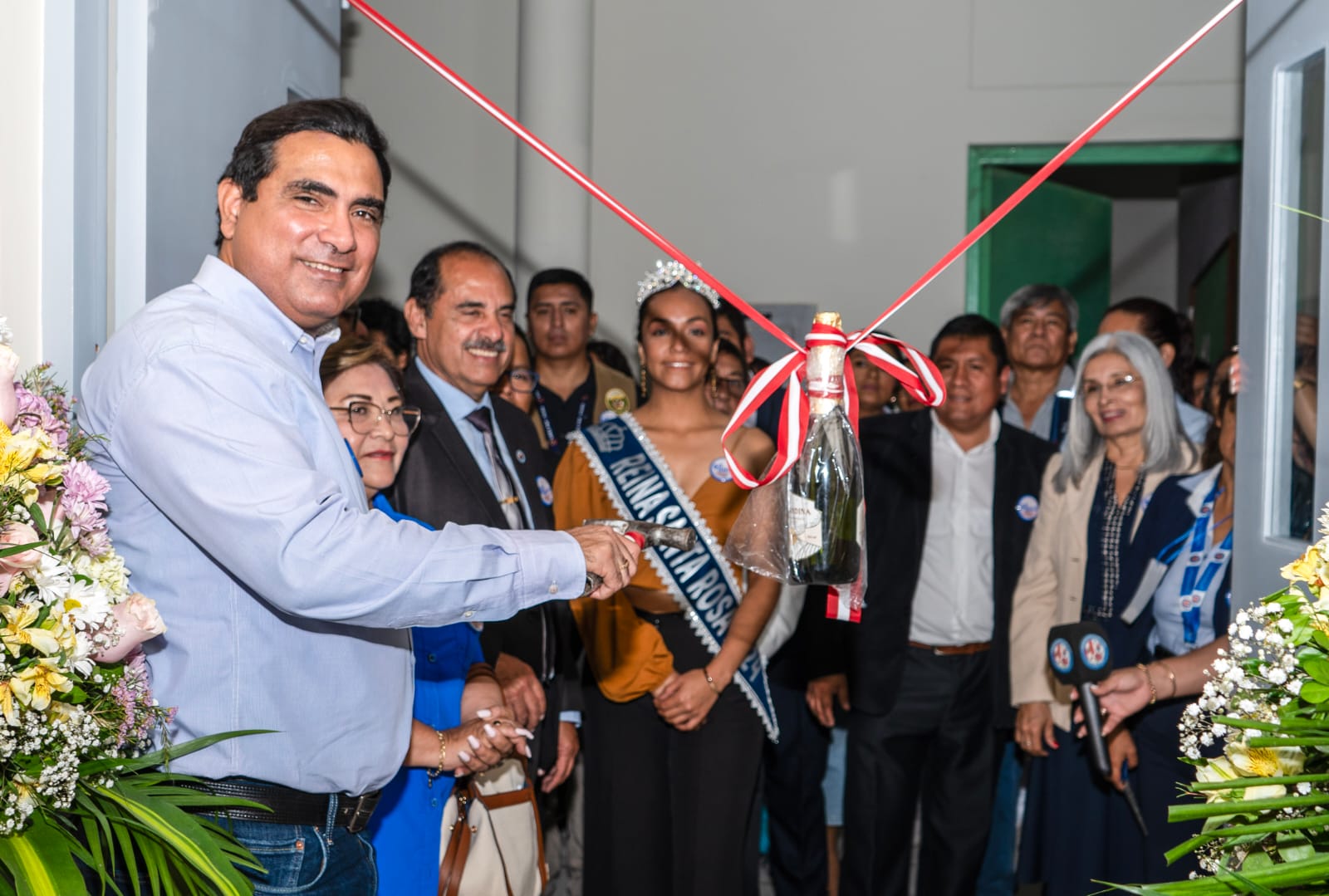 Gobernador inaugura remodelación de ambientes y equipamiento del Hospital Santa Rosa