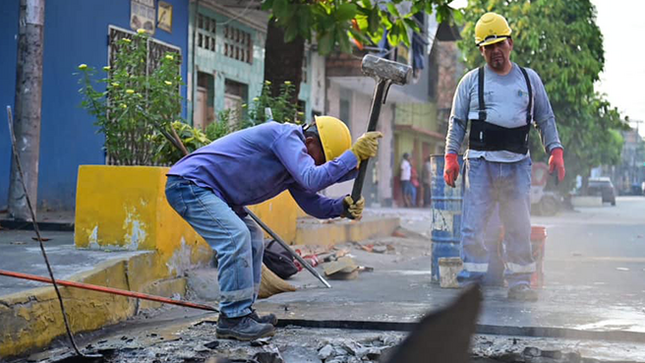 Rápida respuesta ante hundimiento en calle Ricardo Palma