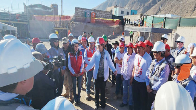 ministra en visita