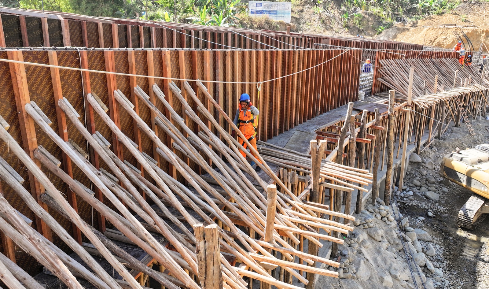 Puente San Antonio que construye el GORE en San Miguel de El Faique beneficiará a 10 mil pobladores