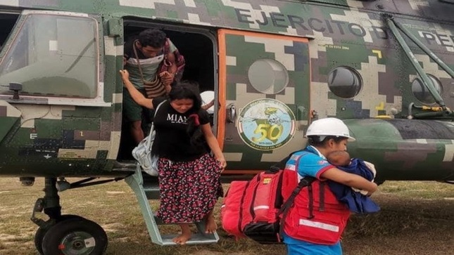 Helicóptero del Ejército evacuó con éxito a una bebé de siete meses que requería atención de emergencia en Madre de Dios 
