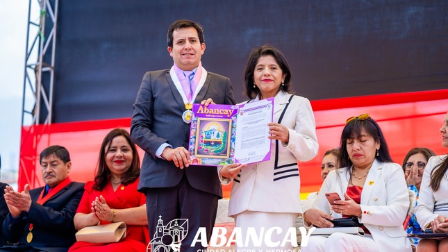 💯Abancay Celebra El 86° Aniversario Del Colegio Santa Rosa.