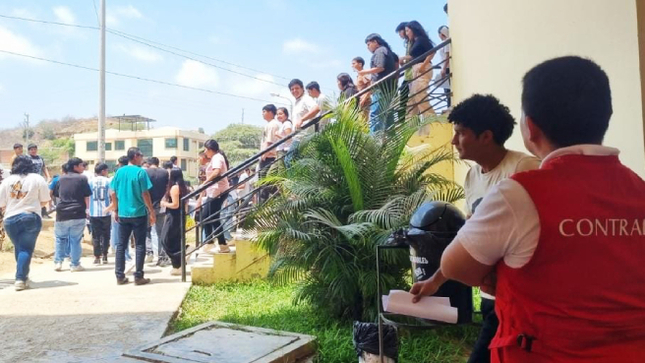 La Contraloría General reveló que en el examen de admisión ordinario de la Universidad Nacional de Tumbes (UNTumbes), el mismo que fue anulado, solo había un docente a cargo por aula, cuando el reglamento del proceso establece que también acompañe un estudiante del tercio superior. Esto ocasionó que el desplazamiento de postulantes desde su aula hacia los servicios higiénicos se realice sin compañía o supervisión alguna.