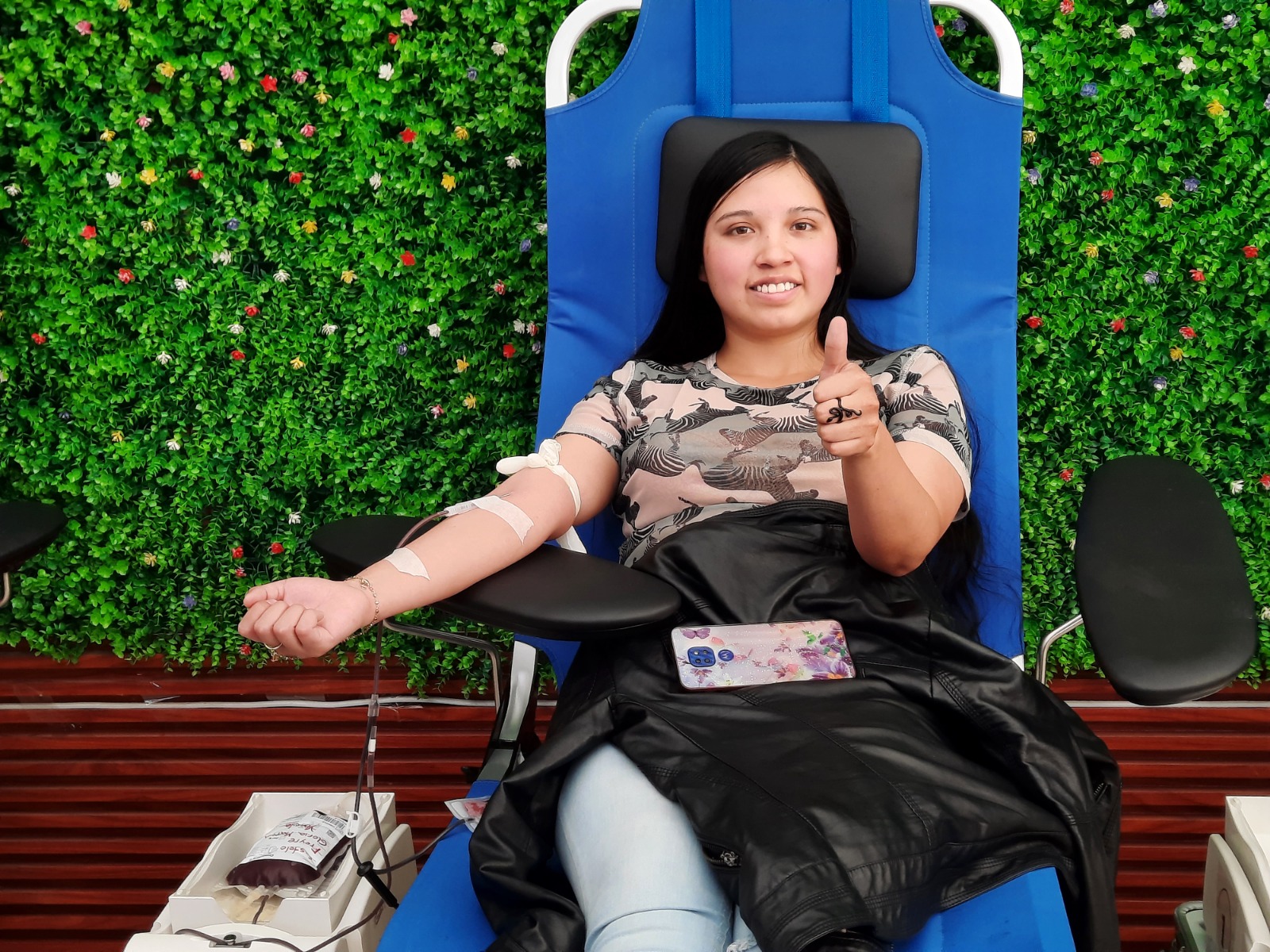 Alumna donante de sangre