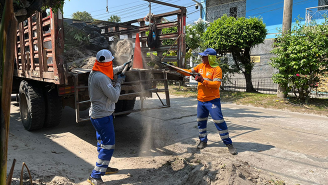 Maynas se mantiene limpia gracias a equipo de desmontes