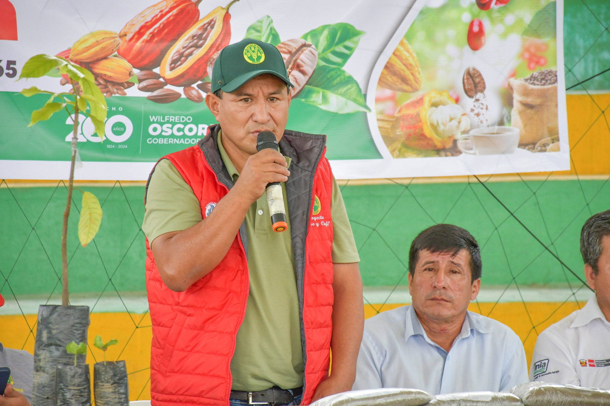 DRA Ayacucho suscribe convenio con el Inia para fortalecer la producción de cacao y café