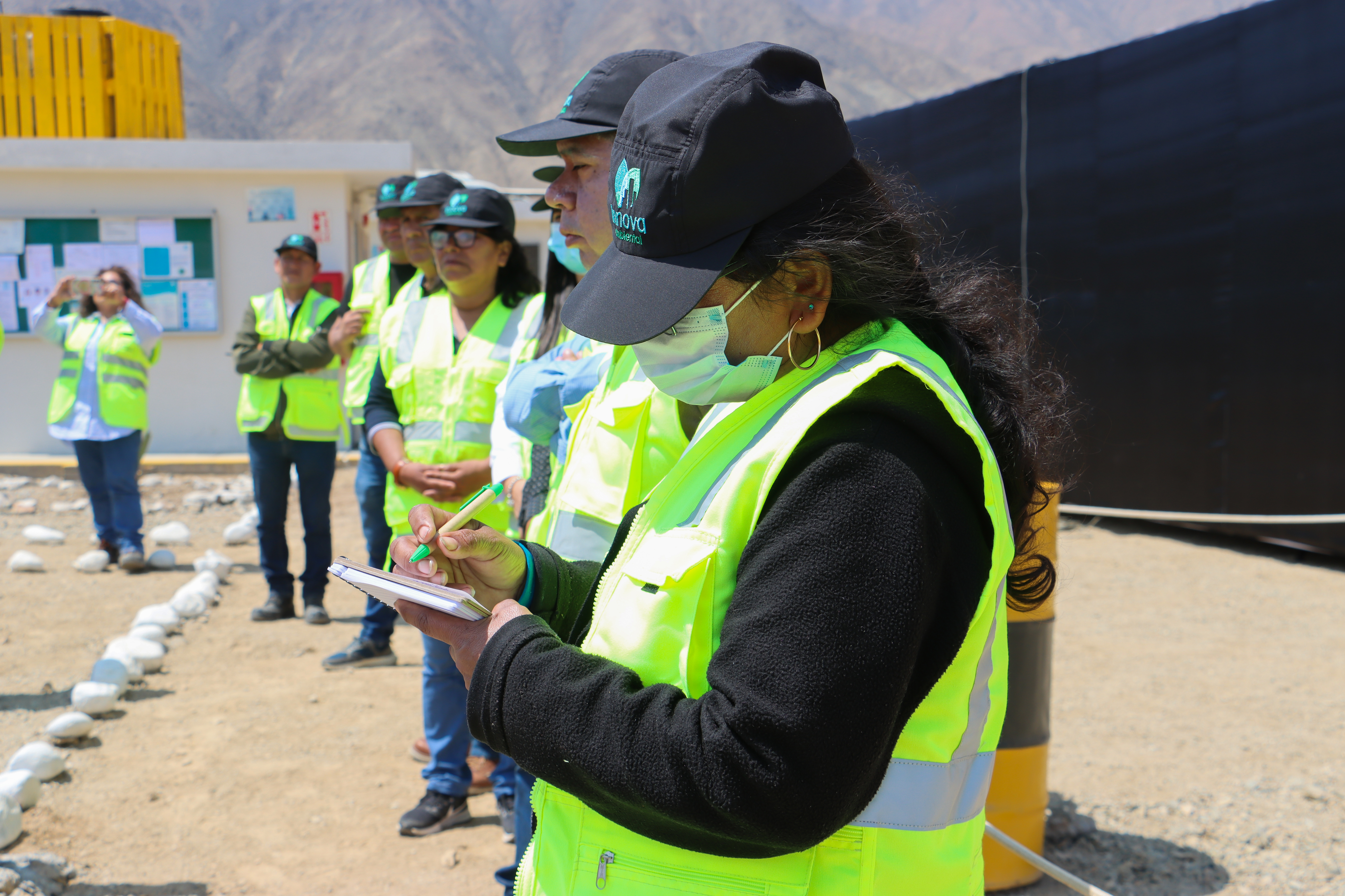 Autoridades municipales visitan instalaciones de la empresa Innova Ambiental.