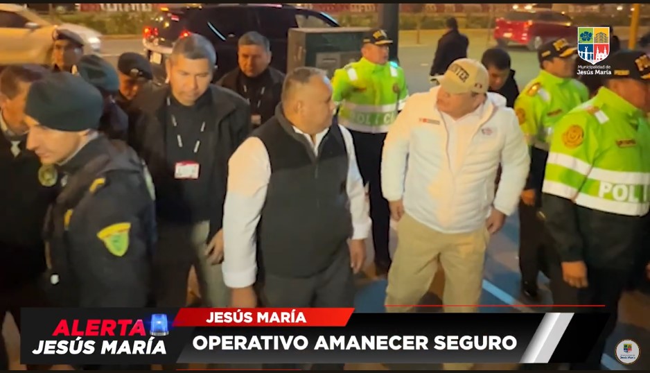 Desde las primeras horas del día, 🌤️ nuestro alcalde Jesús Gálvez, el ministro del Interior Juan Santiváñez y la Policía Nacional del Perú, 🚔 unieron esfuerzos para enfrentar la delincuencia y garantizar la seguridad en Jesús María. 🚨