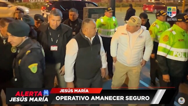 Desde las primeras horas del día, 🌤️ nuestro alcalde Jesús Gálvez, el ministro del Interior Juan Santiváñez y la Policía Nacional del Perú, 🚔 unieron esfuerzos para enfrentar la delincuencia y garantizar la seguridad en Jesús María. 🚨