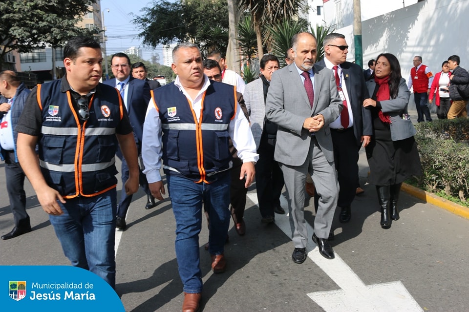 Se realizó el 2do. Simulacro Nacional Multipeligro  organizado por el Instituto Nacional de Defensa Civil Perú y liderado por nuestro alcalde Jesús Gálvez Olivares. Funcionarios y colaboradores de la Contraloría Perú participaron activamente de este importante ejercicio, que tiene como objetivo fortalecer la capacidad de respuesta ante situaciones de emergencia.