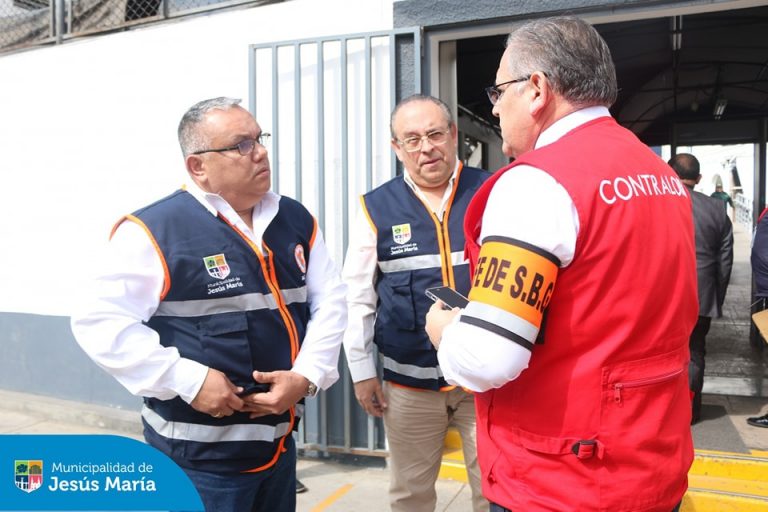 Se realizó el 2do. Simulacro Nacional Multipeligro  organizado por el Instituto Nacional de Defensa Civil Perú y liderado por nuestro alcalde Jesús Gálvez Olivares. Funcionarios y colaboradores de la Contraloría Perú participaron activamente de este importante ejercicio, que tiene como objetivo fortalecer la capacidad de respuesta ante situaciones de emergencia.