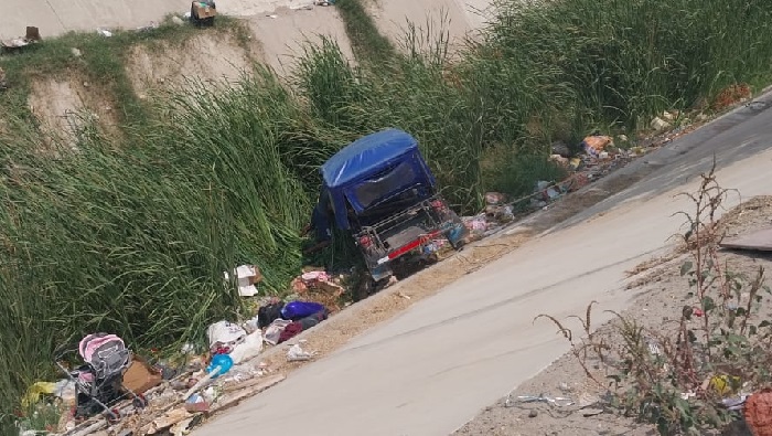 Mototaxi cae al Dren Sullana