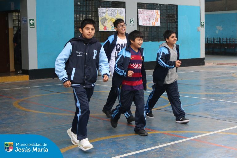 Estudiantes y docentes de la I.E. Diego Ferré demostraron su compromiso con la seguridad participando activamente en el 2do. Simulacro Nacional Multipeligro. Este ejercicio nos ayuda a fortalecer nuestras capacidades de prevención ante posibles desastres sísmicos y emergencias.
¡Felicitamos a todos los que participaron con responsabilidad y disposición! Juntos, estamos construyendo una comunidad más segura y preparada, porque #JesúsMaríaSomosTodos!