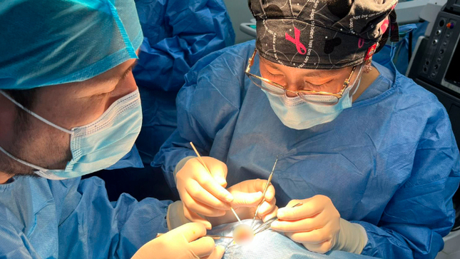 Oftalmólogos del INSN operan con éxito a niños con estrabismo