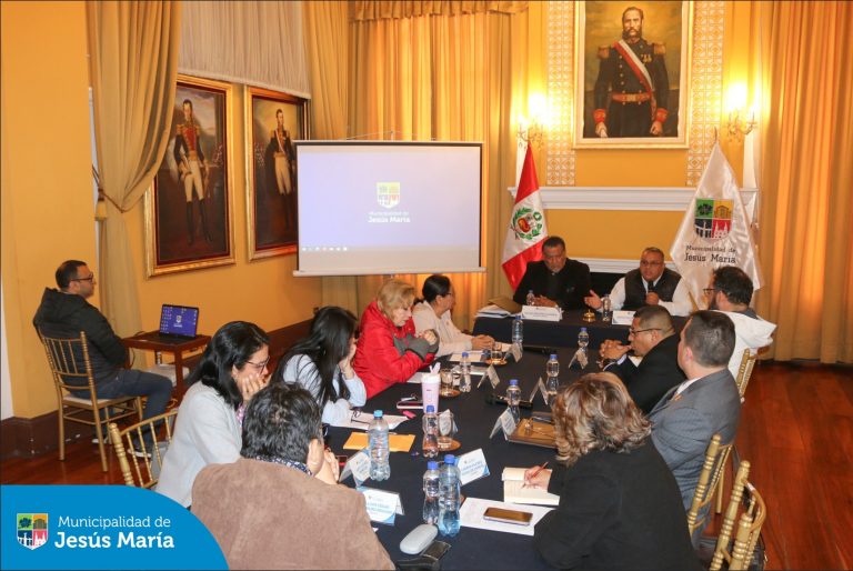 Con la transparencia que nos caracteriza, transmitimos las sesiones del Concejo Municipal en vivo. Nuestro alcalde Jesús Gálvez, en coordinación con los regidores realizan acuerdos para el bienestar de todos los jesusmarianos.
Mira la transmisión aquí: bit.ly/4dnGZBh
