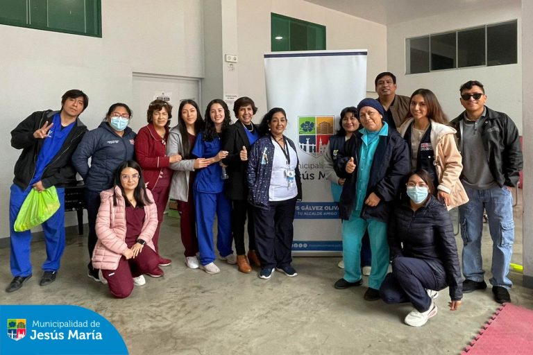 Por la Semana del Cuidado Integral de Salud del Joven, se realizó la Campaña de Salud 🩺 “Prevenir es Vivir” dirigido a los jesusmarianos entre 18 y 29 años.
En coordinación con la Dirección de Redes Integradas de Salud Lima Centro, nuestros jóvenes participaron de esta actividad en donde pudieron acceder a diversos servicios médicos gratuitos. 💉
¡Gracias a todos los asistentes!