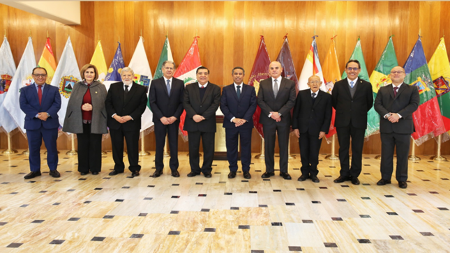 Presidente del TC Francisco Morales recibió la visita protocolar de los expresidentes de la institución