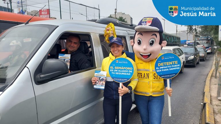 Nuestro equipo de la Subgerencia de Movilidad Urbana, realizó una nueva campaña vial con el objetivo de concientizar a peatones, conductores de transporte público y privado acerca del peligro de usar el celular mientras transitan y el cumplimiento de las normas de tránsito a fin de evitar accidentes.