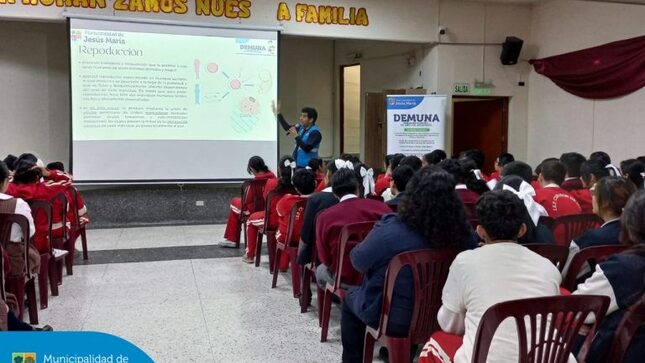 Alumnos y docentes del Colegio Corazón de Jesús, participaron de una charla sobre la sexualidad en la adolescencia, organizada por la DEMUNA de Jesús María. ✨
Agradecemos a las instituciones educativas que demuestran su compromiso con la formación integral de nuestros jóvenes.