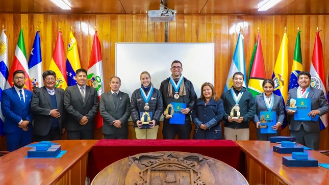 Municipalidad de Puno trabaja estrategias para la promoción de la Festividad Virgen de la Candelaria con PROMPERU