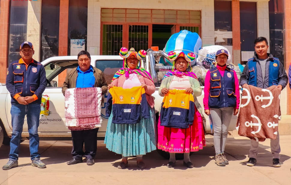 Municipalidad Provincial de Puno realiza jornada de apoyo humanitario en el distrito de Coata por el descenso de temperatura nocturna