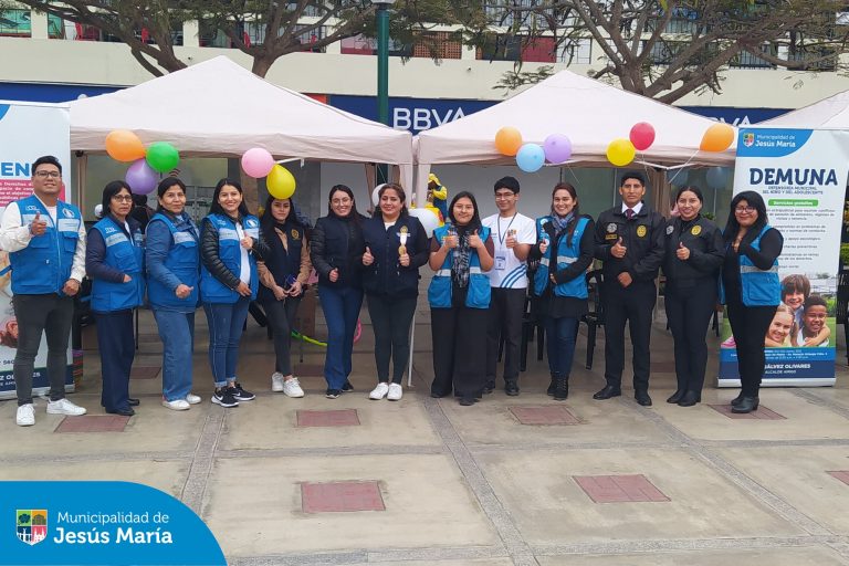 Se realizó la Feria de Sensibilización ¡No al trabajo infantil! 🚫, allí nuestros vecinos recibieron asesoría legal y psicológica gratuita, mientras qur los más pequeños disfrutaron de una tarde llena de juegos lúdicos y aprendizaje. 🧠🎈
🙌 Un agradecimiento especial a UDAVIT FISTRAP, al Ministerio Público – Fiscalía de la Nación del Perú, a la Policía Nacional y a la Fiscalía Provincial Especializada en Delitos de Trata de Personas por su valiosa colaboración.