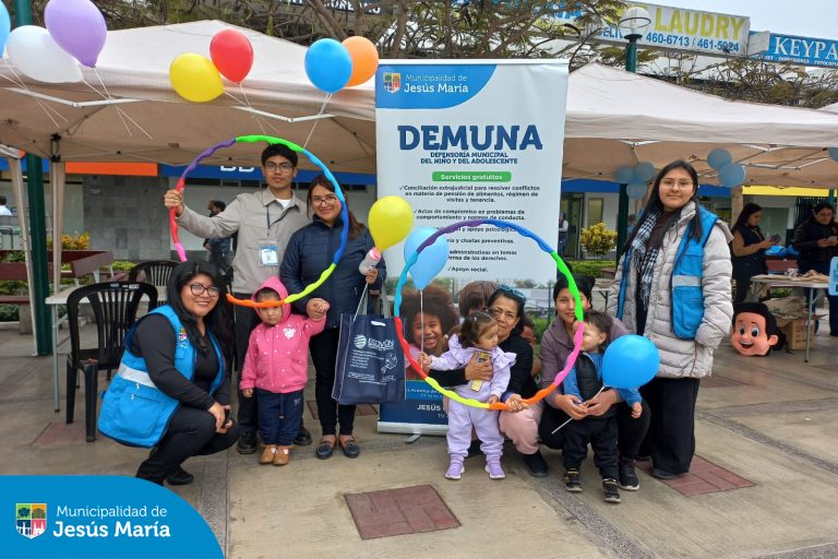 Se realizó la Feria de Sensibilización ¡No al trabajo infantil! 🚫, allí nuestros vecinos recibieron asesoría legal y psicológica gratuita, mientras qur los más pequeños disfrutaron de una tarde llena de juegos lúdicos y aprendizaje. 🧠🎈
🙌 Un agradecimiento especial a UDAVIT FISTRAP, al Ministerio Público – Fiscalía de la Nación del Perú, a la Policía Nacional y a la Fiscalía Provincial Especializada en Delitos de Trata de Personas por su valiosa colaboración.