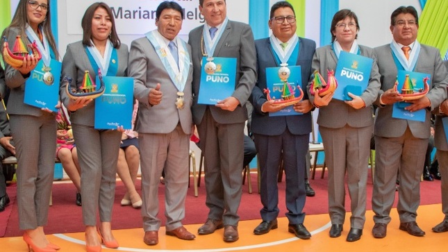 Consejo municipal de Puno participó en el 59 aniversario del distrito de Mariano Melgar