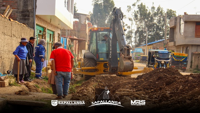Inicio de Obra de agua y desague para la pronta pavimentación del barrio San Bernardo